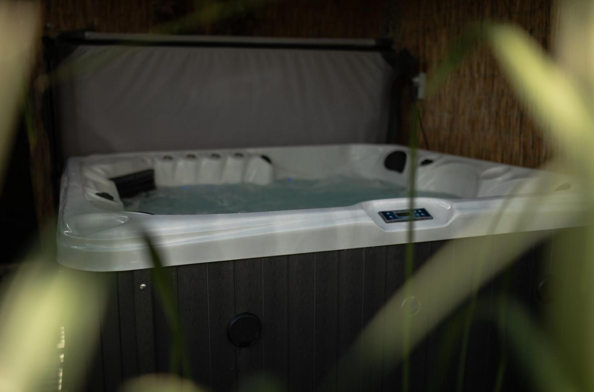 Drents Genieten - Riegheide Met Prive Jacuzzi Villa Erm Exterior photo